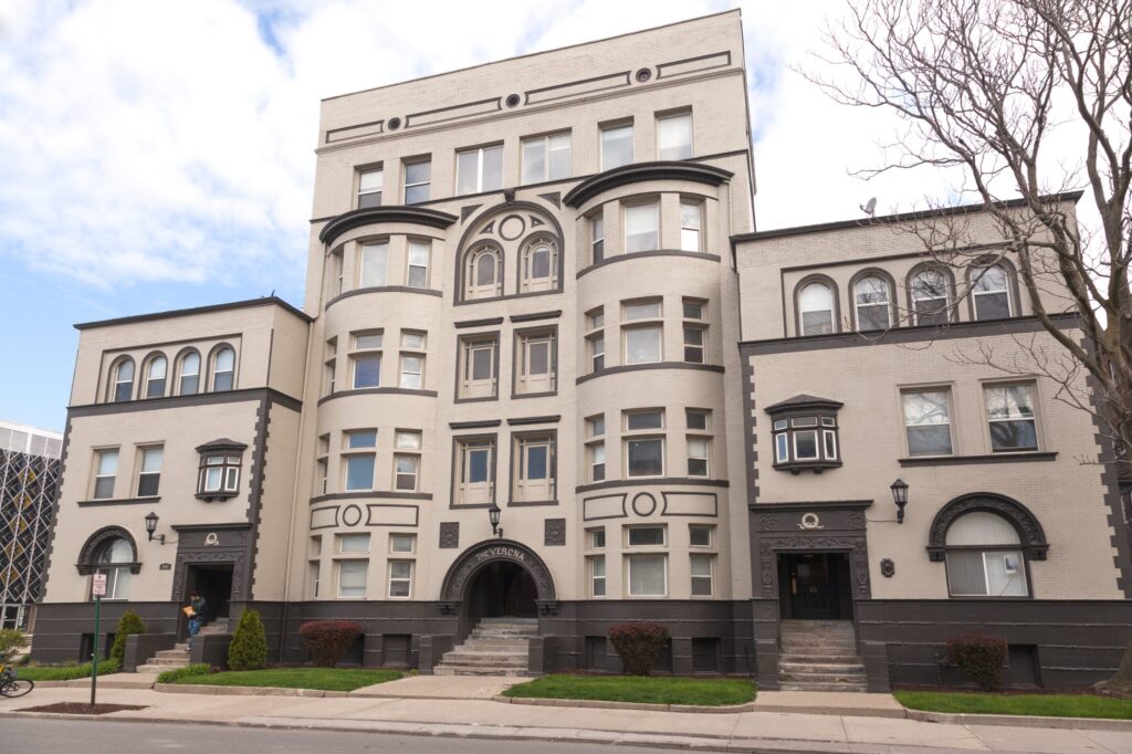 Midtown Detroit Apartments is proud to offer housing for International Students. 